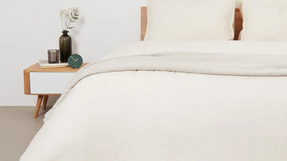 Eco-friendly Autumn & Winter Bedroom Décor Ideas