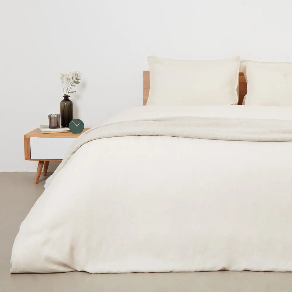 Eco-friendly Autumn & Winter Bedroom Décor Ideas