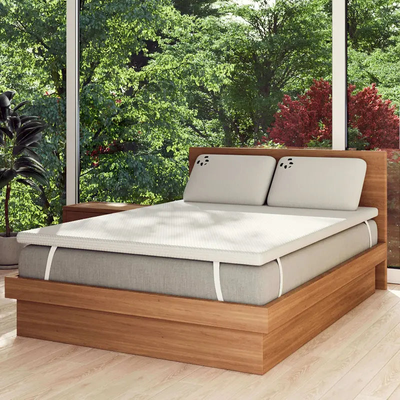 [MattressTopper] Bamboo Mattress Topper Lifestyle Image with Bamboo Pillows In the Garden room Product Page