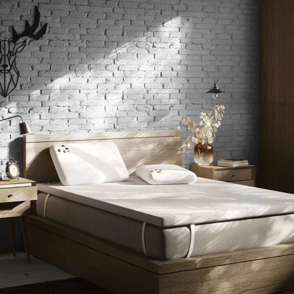 [MattressTopper] Panda London Memory Foam Bamboo Mattress Topper lifestyle image with memory foam pillows 