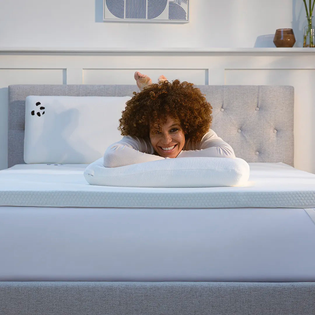 [MattressTopper] Woman laying on a Panda Bamboo Mattress Topper 