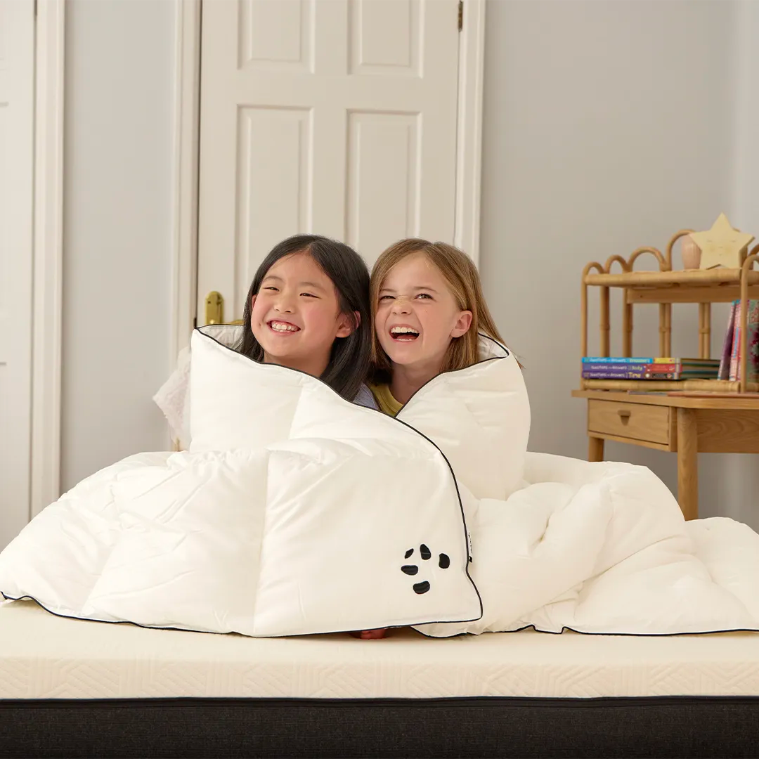 [all] Girls laughing and covered with a Kids Cloud Bamboo Duvet