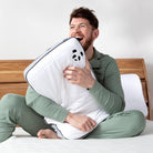 [SingleDeepSeaNavyBundle] Guy Hugging Pillow