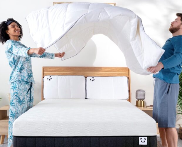 couple-header-image-cloud-duvet-hybrid-bamboo-mattress