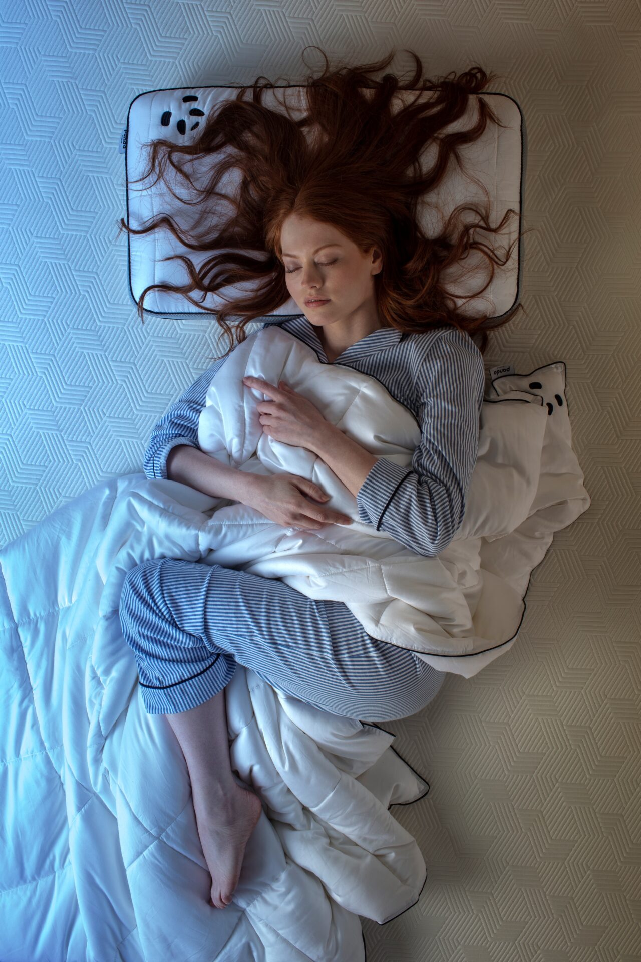 woman sleeping on a hybrid bamboo pillow